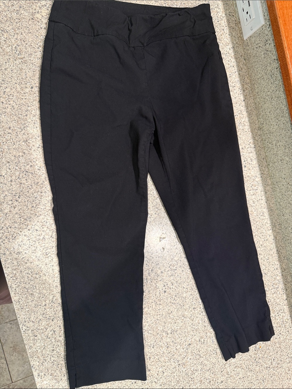 Black Stretch capri